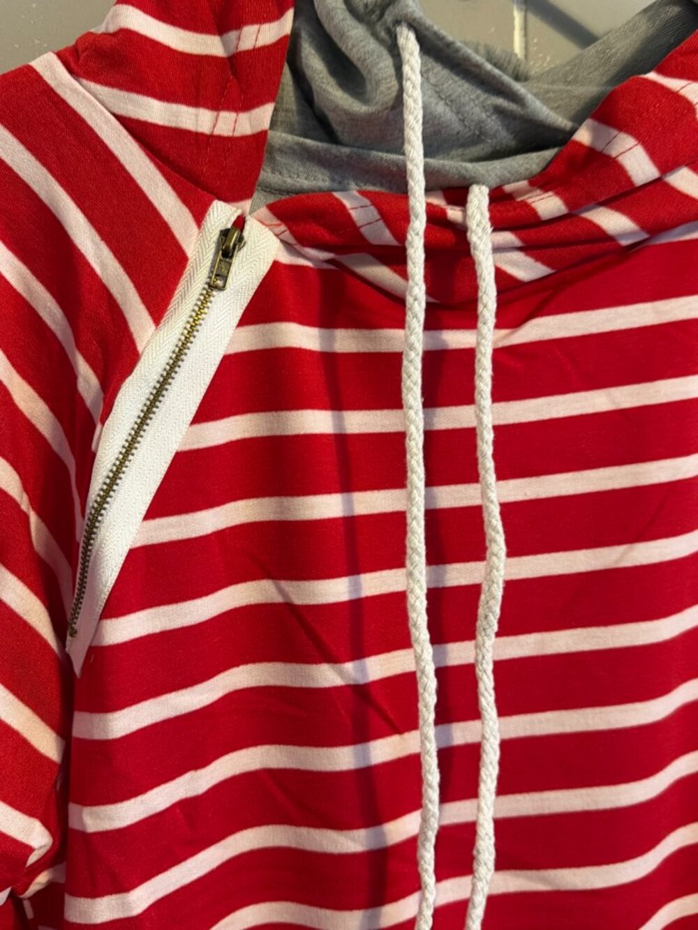 Godshield Women’s Hoodie Red White & Gray Drawstring Pockets Large NIP New